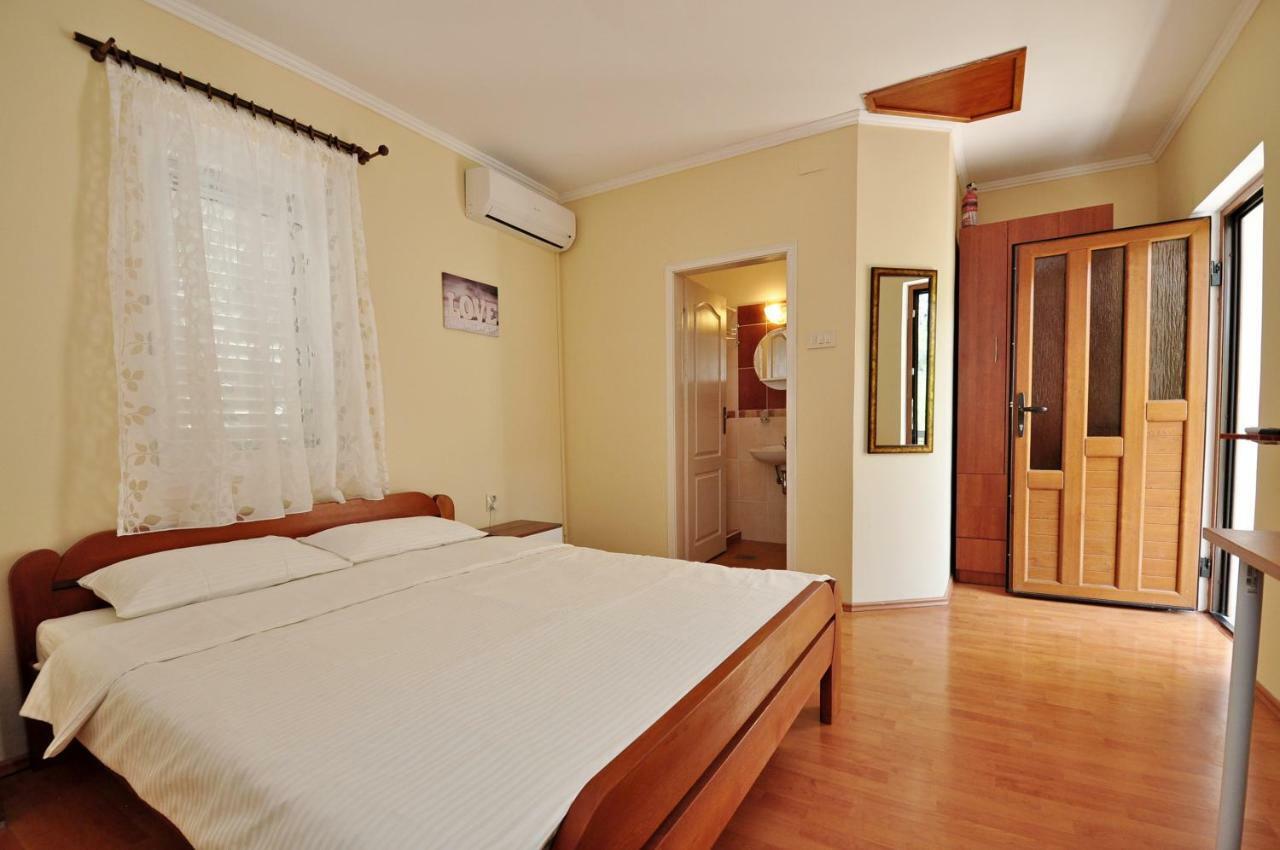 Guest House Filipovich Тиват Экстерьер фото